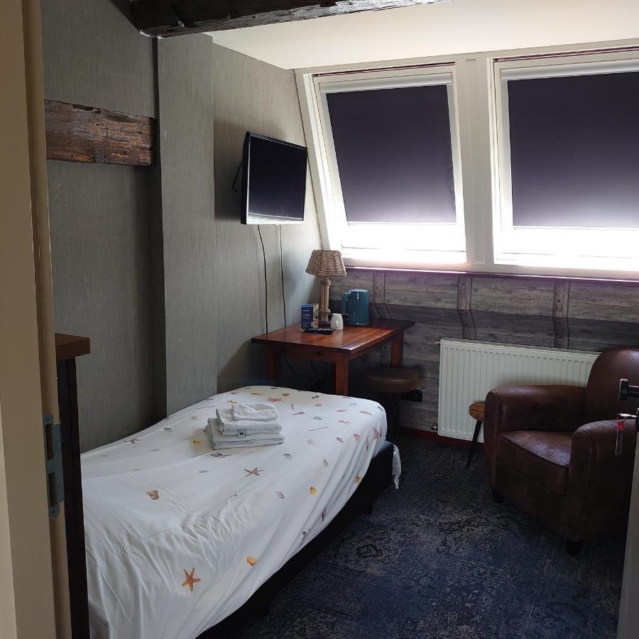 De Cyprian Bed & Breakfast Kaard Екстер'єр фото