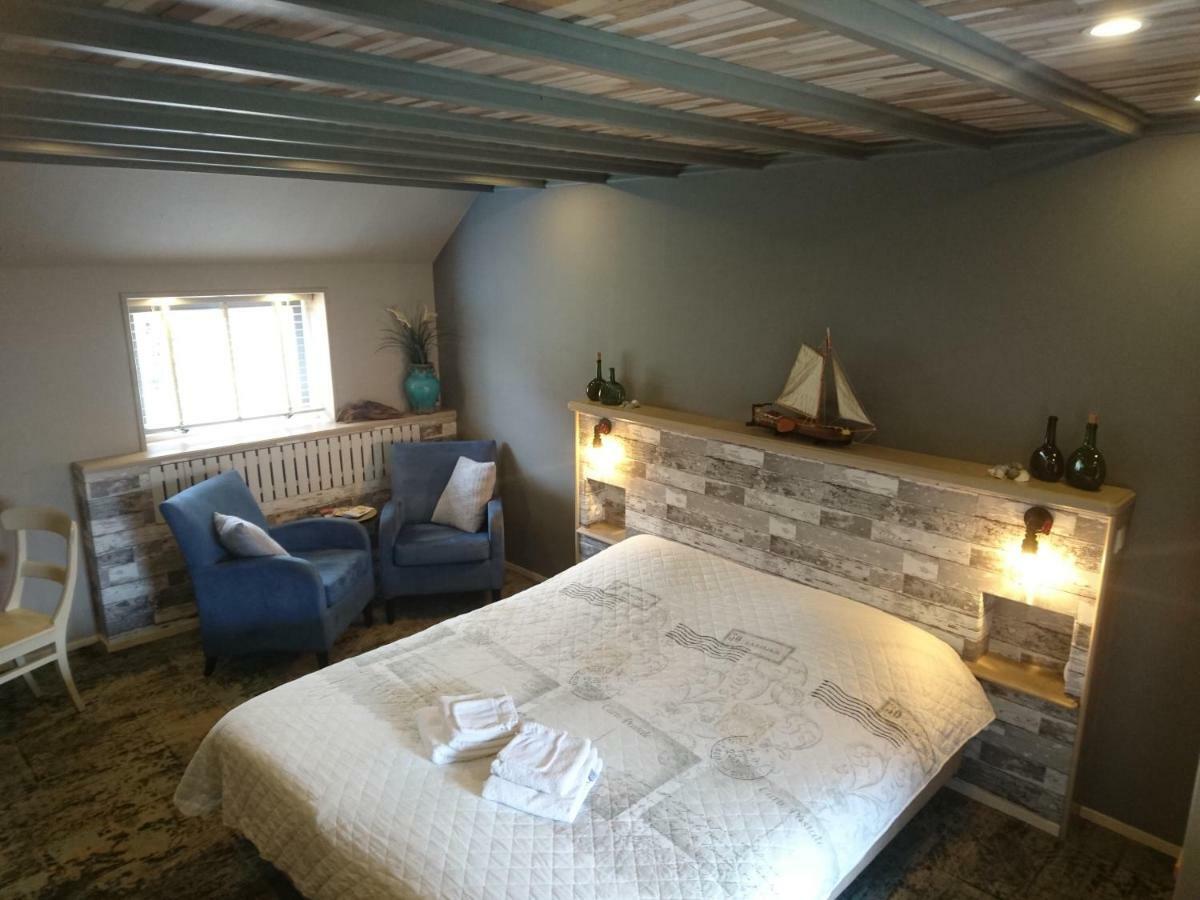 De Cyprian Bed & Breakfast Kaard Екстер'єр фото